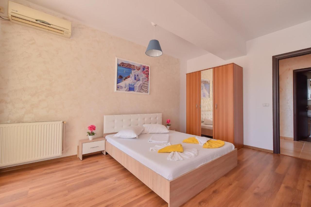 Apartment 3 Summerland